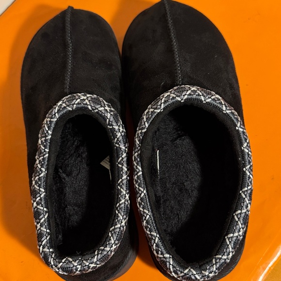 Black Clog Slippers - Picture 6 of 7